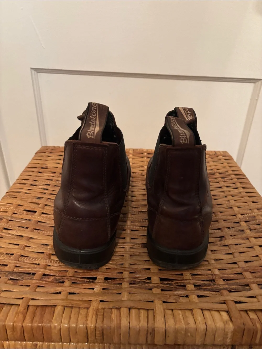 Unisex Brown Leather Blundstone Chelsea Boots